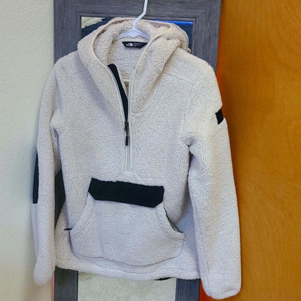 The North Face Campshire Pull Over Hoodie